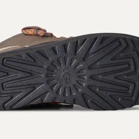 UGG Highmel Women’s Boots size 9 NEW - Picture 5 of 9